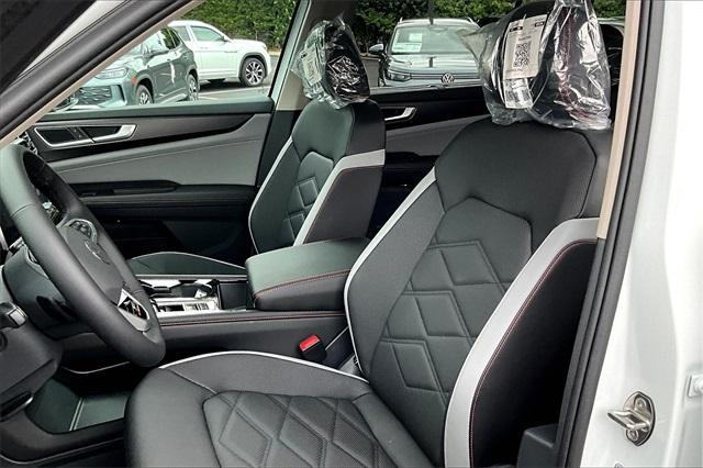 new 2025 Volkswagen Atlas car, priced at $49,339