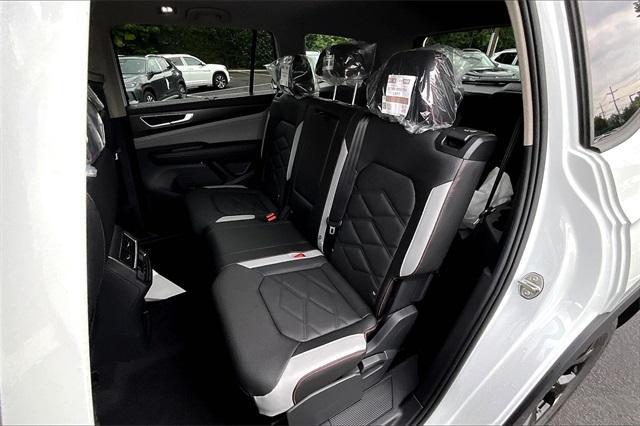 new 2025 Volkswagen Atlas car, priced at $49,339