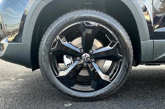 new 2025 Volkswagen Taos car, priced at $37,621