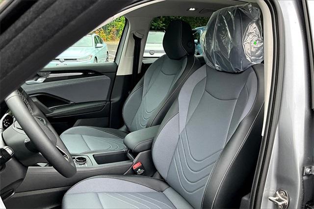 new 2025 Volkswagen Tiguan car, priced at $35,696