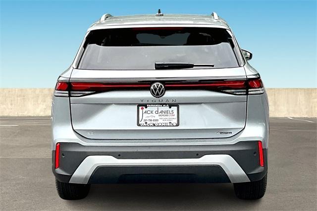 new 2025 Volkswagen Tiguan car, priced at $35,696