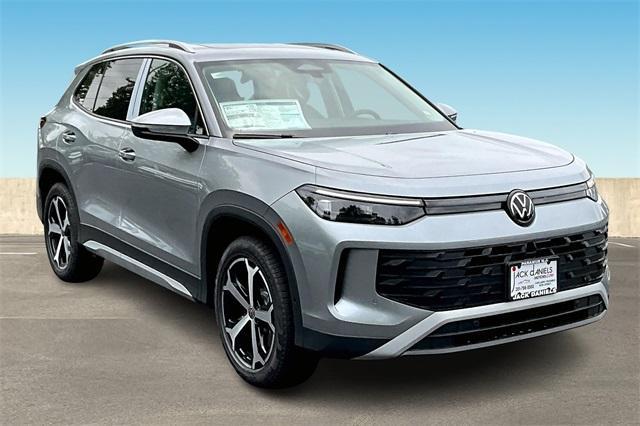 new 2025 Volkswagen Tiguan car, priced at $35,696