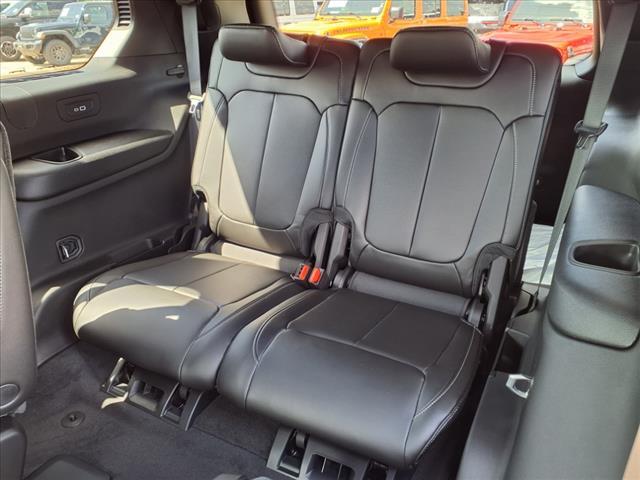 new 2025 Jeep Grand Cherokee L car, priced at $48,347