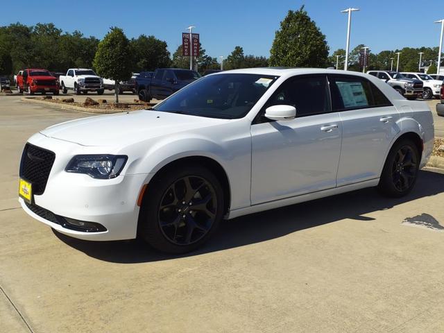 used 2023 Chrysler 300 car