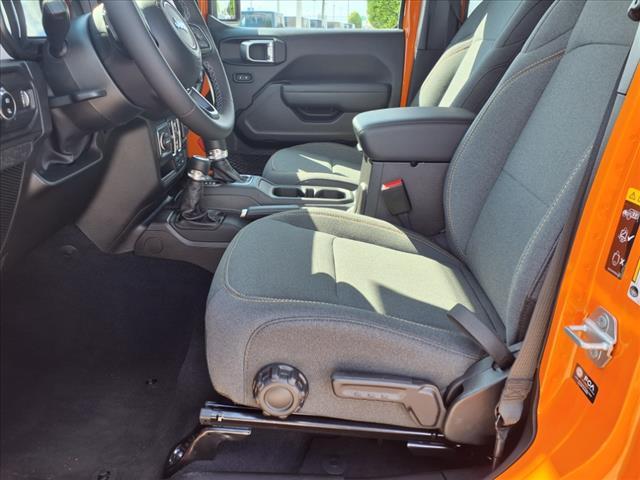 new 2025 Jeep Gladiator car, priced at $42,307