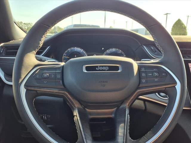 new 2025 Jeep Grand Cherokee car, priced at $50,020