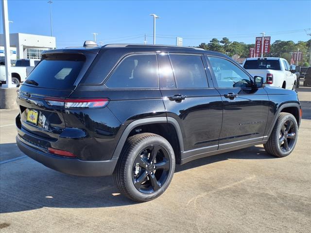 new 2025 Jeep Grand Cherokee car, priced at $50,020