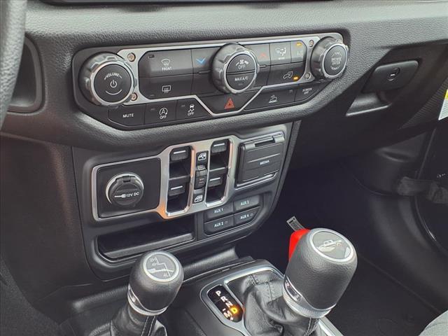 new 2025 Jeep Gladiator car, priced at $43,480
