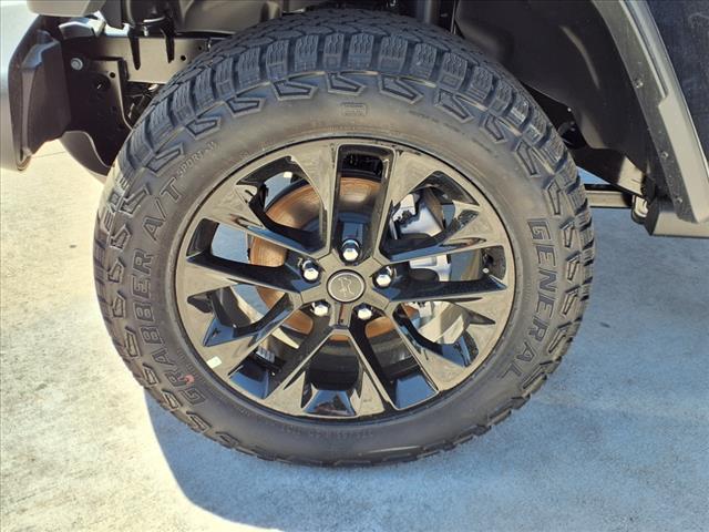 new 2025 Jeep Gladiator car, priced at $43,480