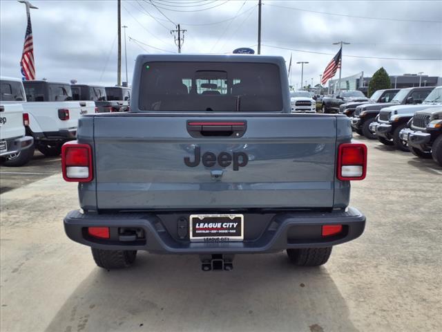 new 2025 Jeep Gladiator car, priced at $41,888