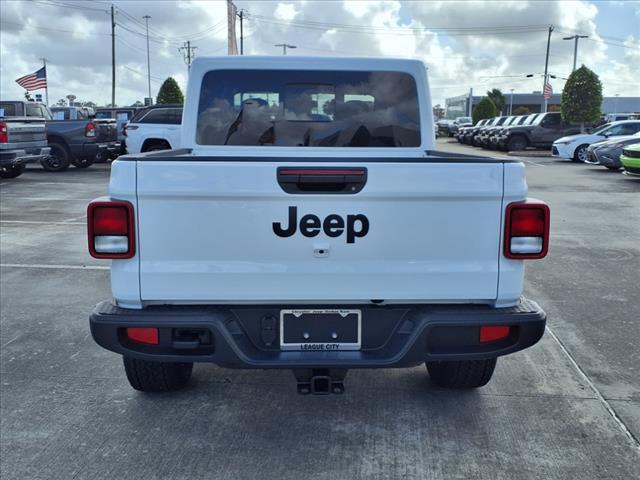 new 2025 Jeep Gladiator car, priced at $41,371