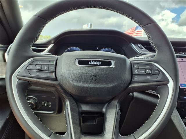 new 2025 Jeep Grand Cherokee car, priced at $40,470