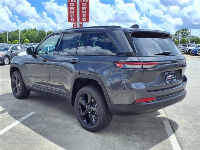 new 2025 Jeep Grand Cherokee car, priced at $40,470
