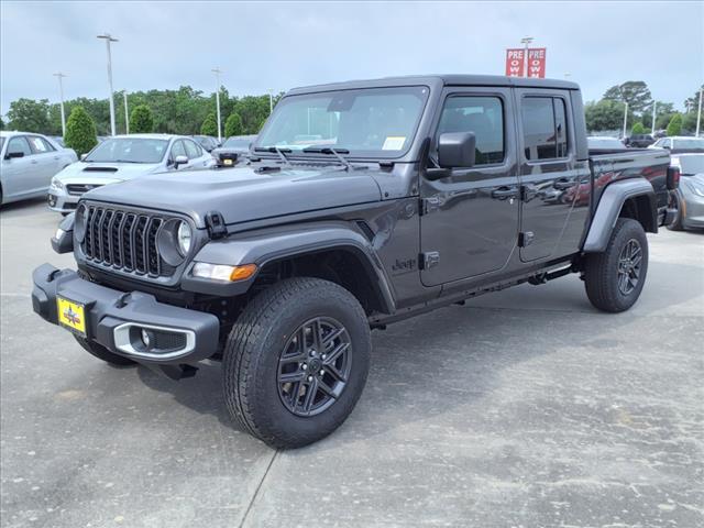 new 2024 Jeep Gladiator car, priced at $40,004