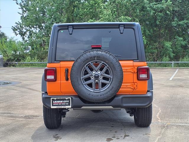 new 2025 Jeep Wrangler car, priced at $42,112