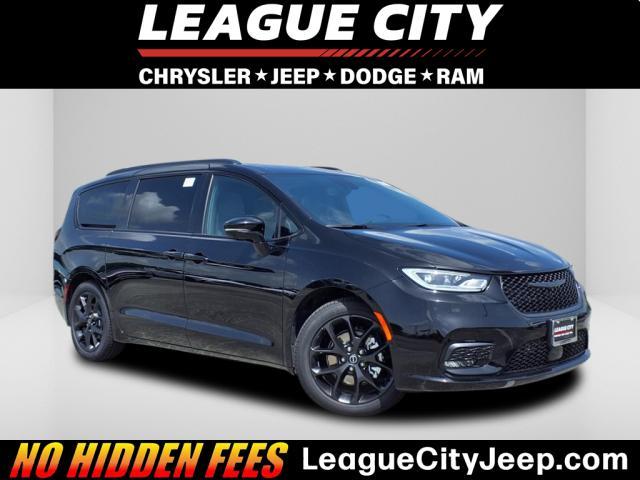 new 2025 Chrysler Pacifica car, priced at $56,170