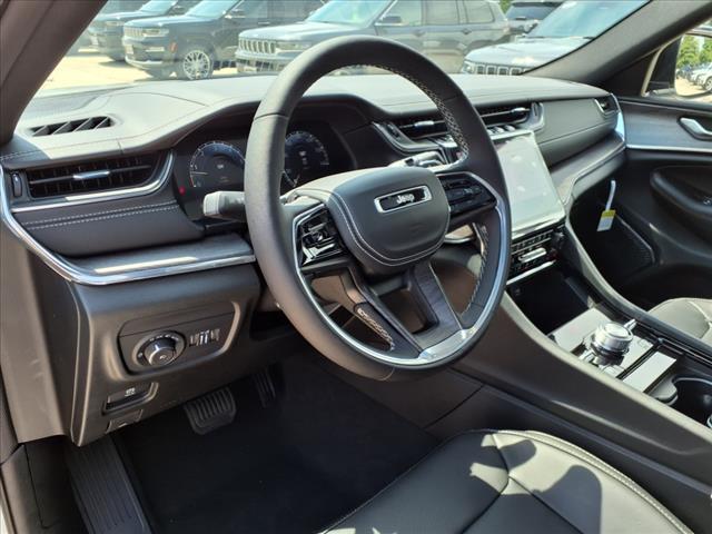 new 2025 Jeep Grand Cherokee car, priced at $59,985