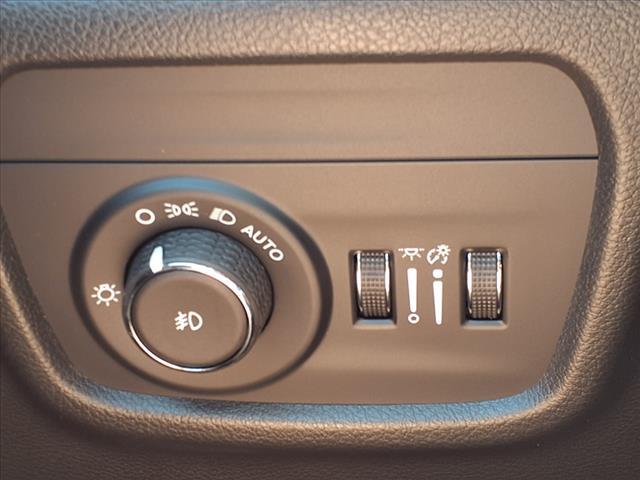 new 2025 Jeep Grand Cherokee car, priced at $59,985