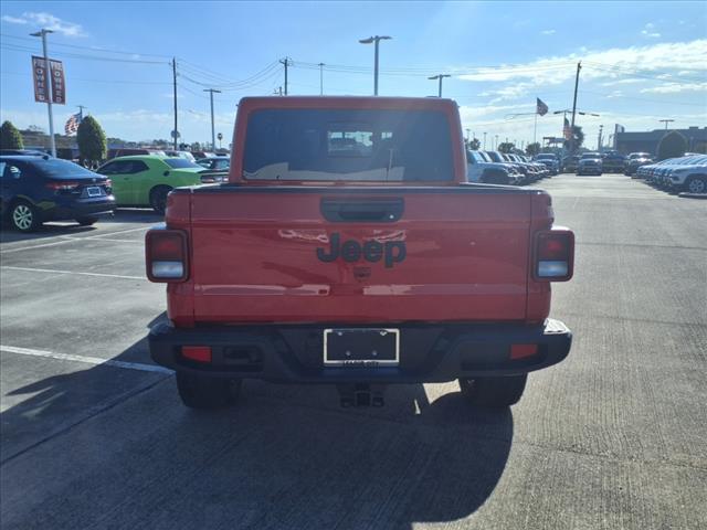 new 2025 Jeep Gladiator car, priced at $42,889