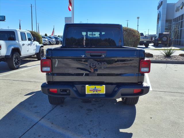 new 2025 Jeep Gladiator car, priced at $38,762