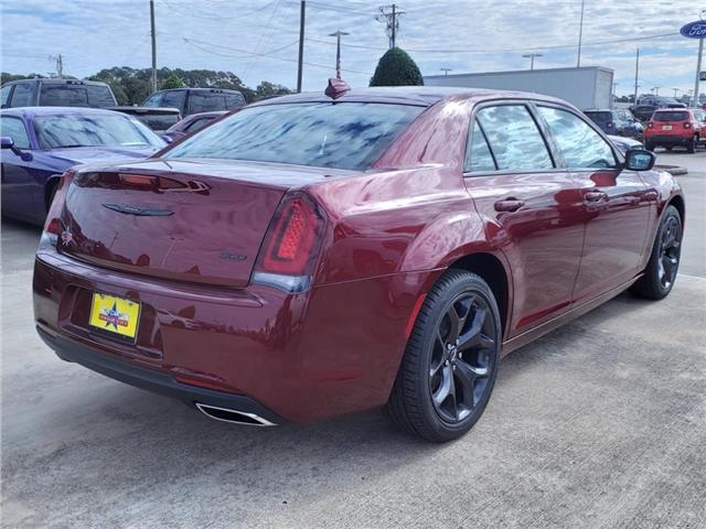 new 2023 Chrysler 300 car, priced at $33,201