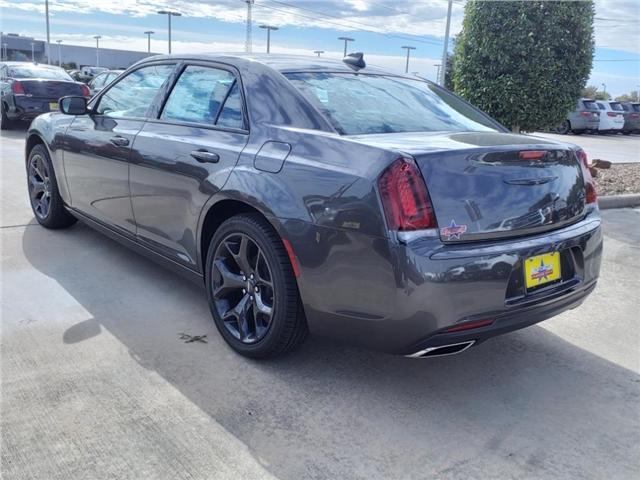 used 2023 Chrysler 300 car