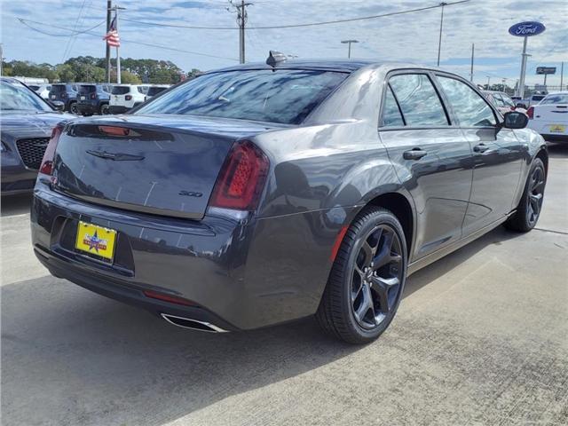 used 2023 Chrysler 300 car