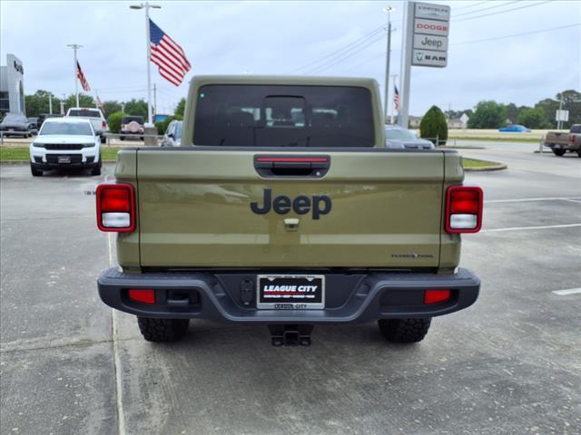 new 2025 Jeep Gladiator car, priced at $47,245