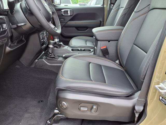 new 2025 Jeep Gladiator car, priced at $47,245