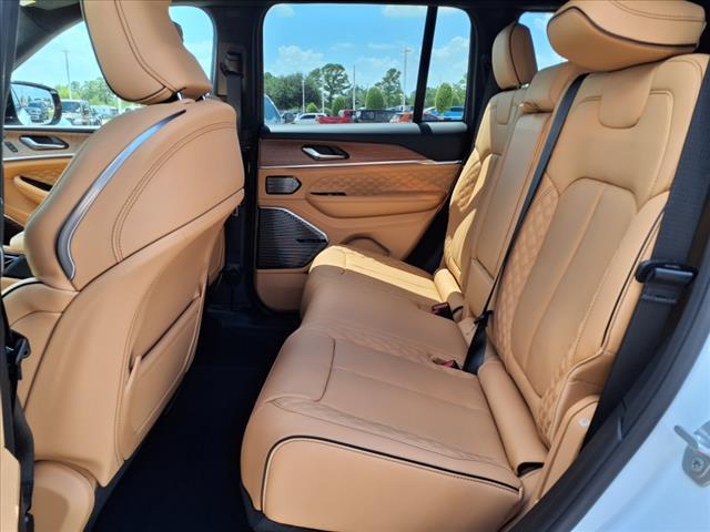 new 2025 Jeep Grand Cherokee car, priced at $60,031