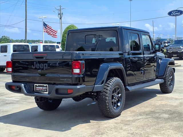 new 2025 Jeep Gladiator car, priced at $45,599