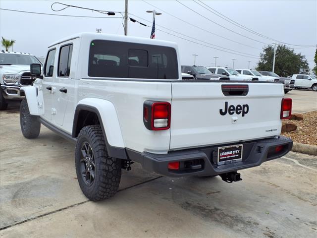 new 2025 Jeep Gladiator car, priced at $44,542