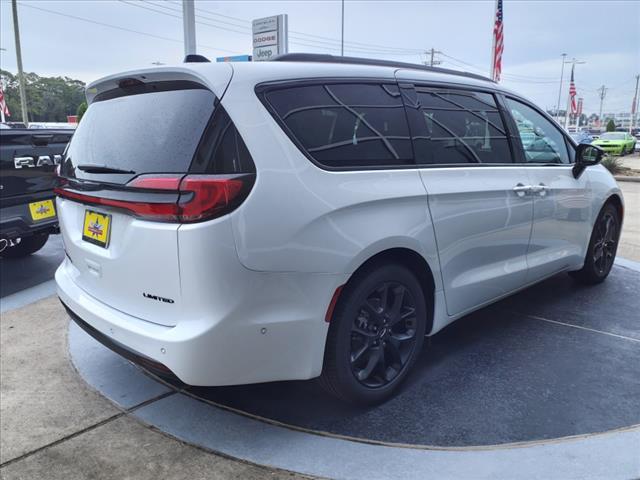 new 2024 Chrysler Pacifica car, priced at $42,355