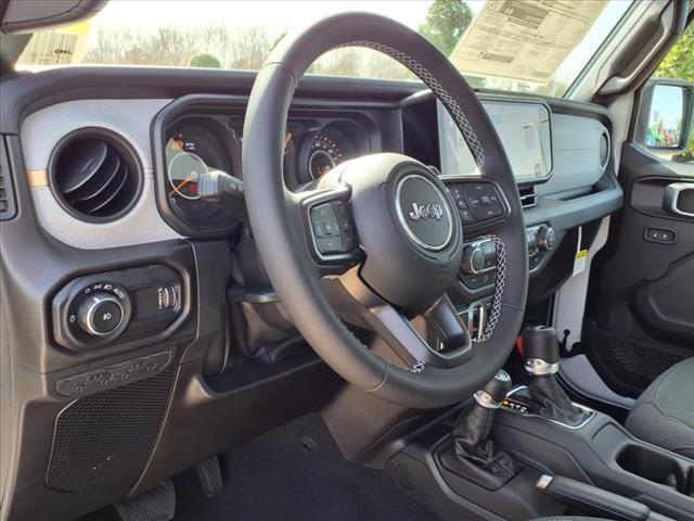 new 2025 Jeep Wrangler car, priced at $39,555