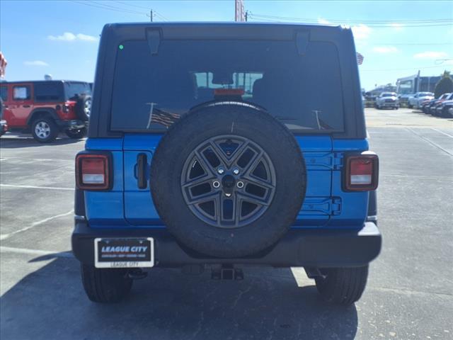 new 2025 Jeep Wrangler car, priced at $43,564