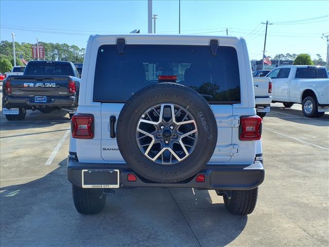 new 2025 Jeep Wrangler car, priced at $44,640