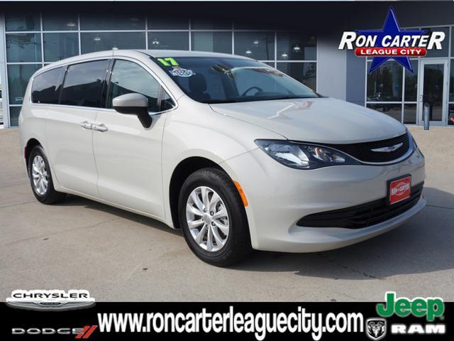 used 2017 Chrysler Pacifica car, priced at $12,980