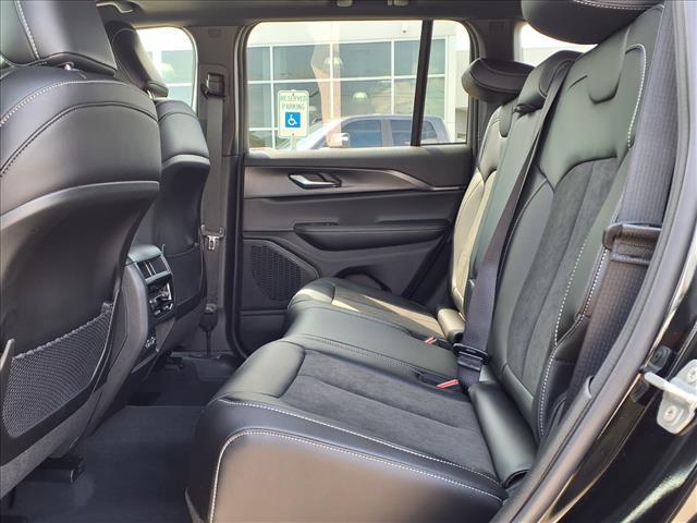 new 2025 Jeep Grand Cherokee car, priced at $39,756