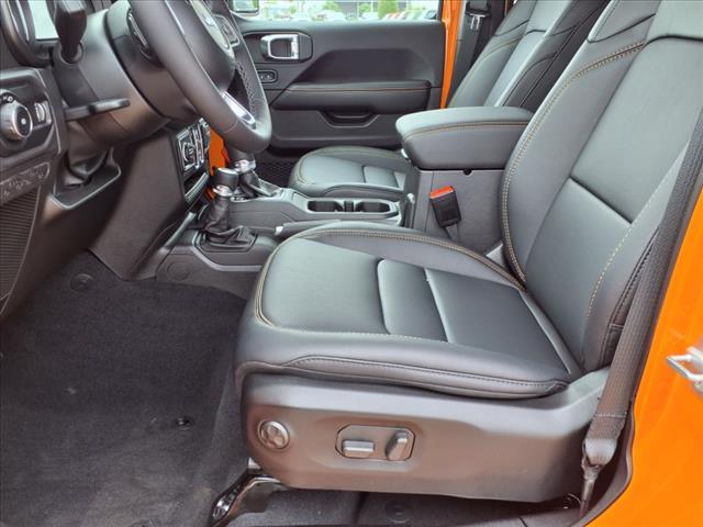 new 2025 Jeep Wrangler car, priced at $53,920