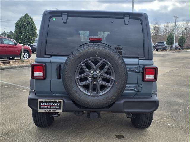 new 2025 Jeep Wrangler car, priced at $45,291