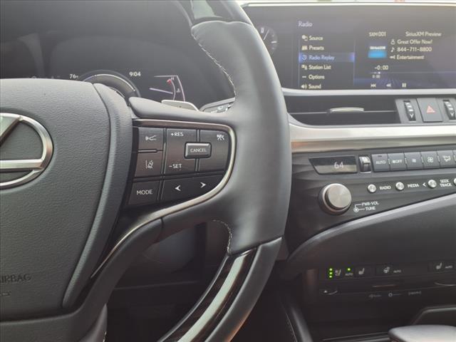used 2021 Lexus ES 300h car, priced at $34,900