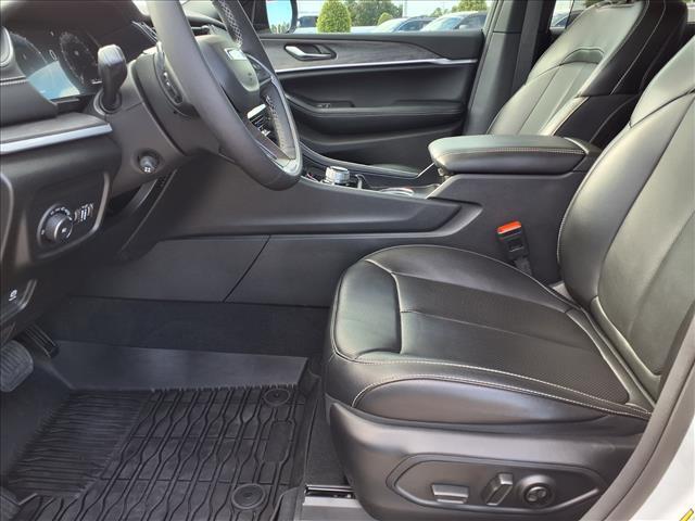 used 2024 Jeep Grand Cherokee car, priced at $37,749