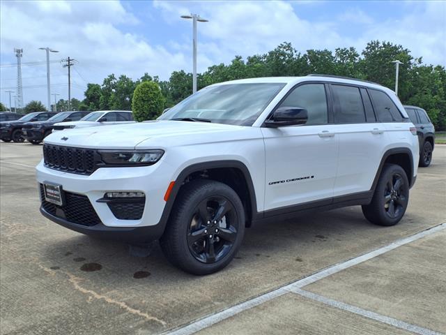 new 2025 Jeep Grand Cherokee car, priced at $40,925