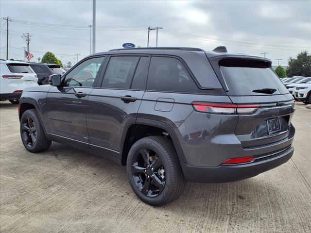 new 2025 Jeep Grand Cherokee car, priced at $44,207