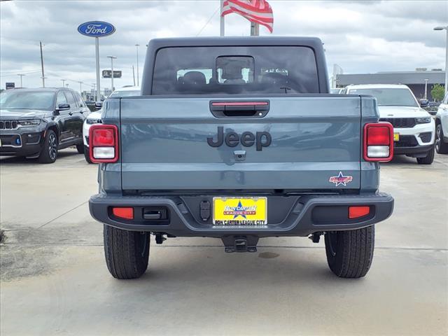 new 2024 Jeep Gladiator car, priced at $40,004