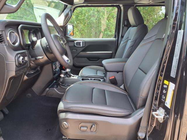 new 2025 Jeep Wrangler car, priced at $51,948