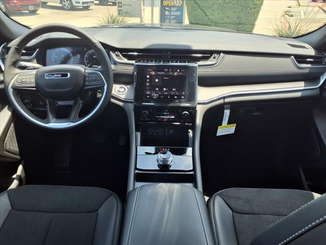 new 2025 Jeep Grand Cherokee car, priced at $38,230