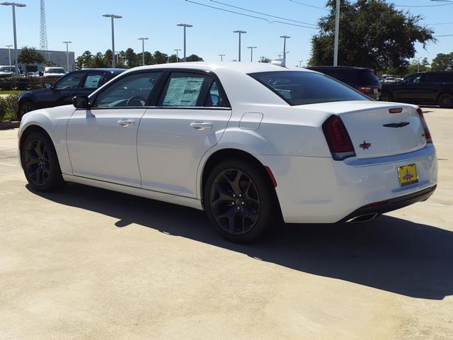 new 2023 Chrysler 300 car, priced at $31,031