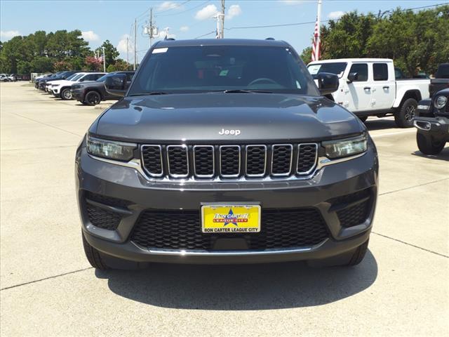 new 2024 Jeep Grand Cherokee car, priced at $35,762