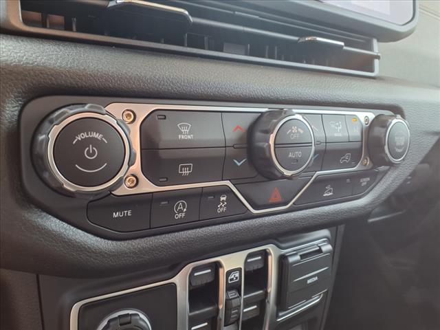 new 2025 Jeep Gladiator car